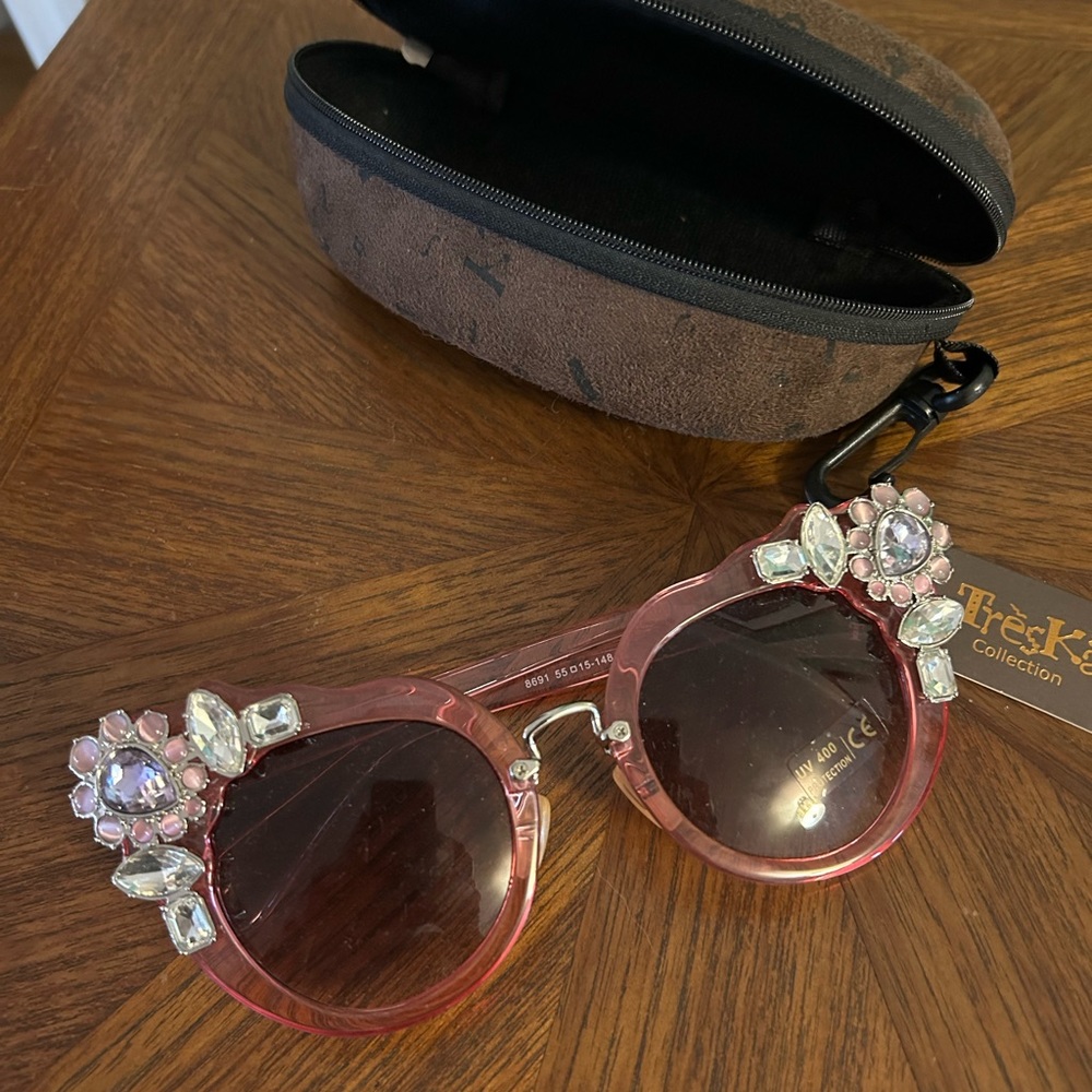 Retro jeweled shades